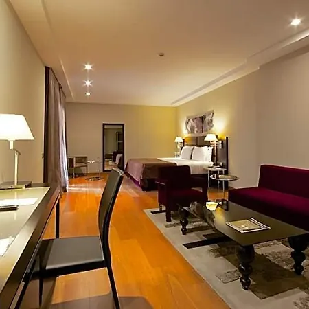 فندق أويروستارز آيتيريا 4*